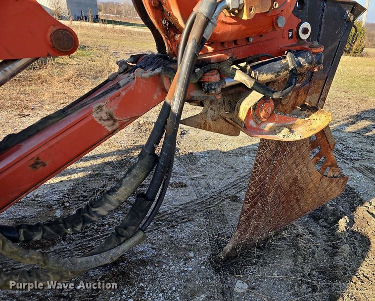 image for item EB8467 2010 Ditch Witch RT115 Quad vibratory cable plow