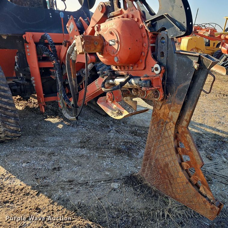 image for item EB8467 2010 Ditch Witch RT115 Quad vibratory cable plow