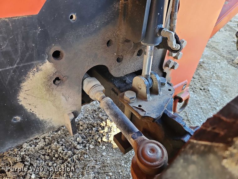 image for item EB8467 2010 Ditch Witch RT115 Quad vibratory cable plow