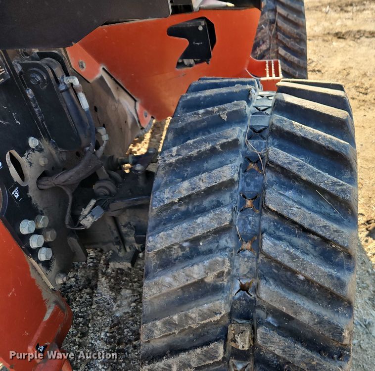 image for item EB8467 2010 Ditch Witch RT115 Quad vibratory cable plow