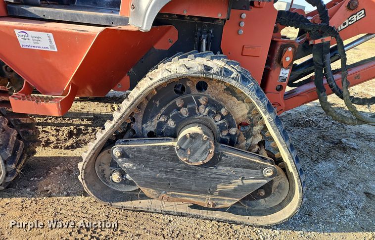 image for item EB8467 2010 Ditch Witch RT115 Quad vibratory cable plow