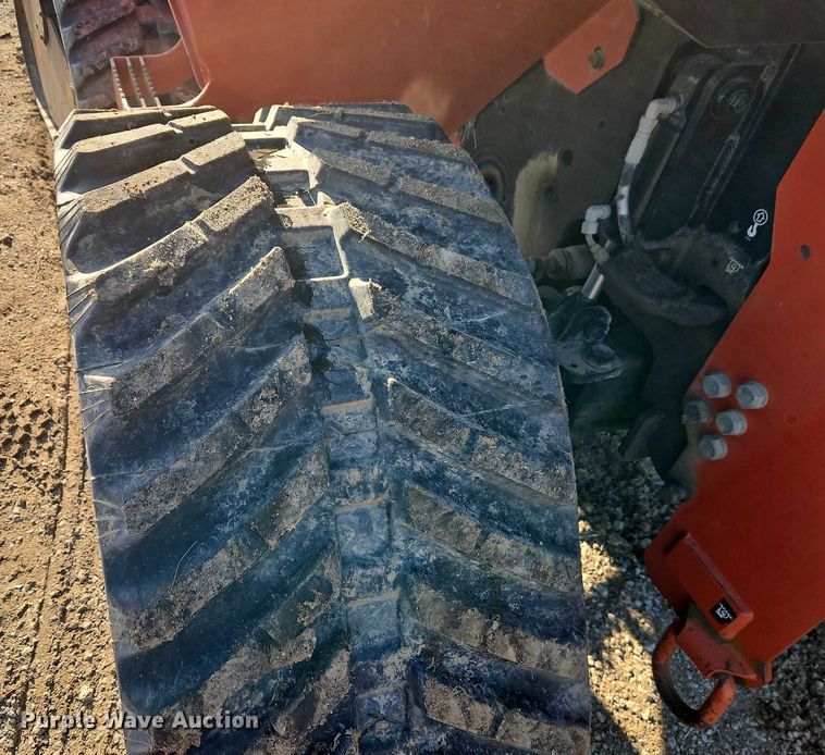 image for item EB8467 2010 Ditch Witch RT115 Quad vibratory cable plow