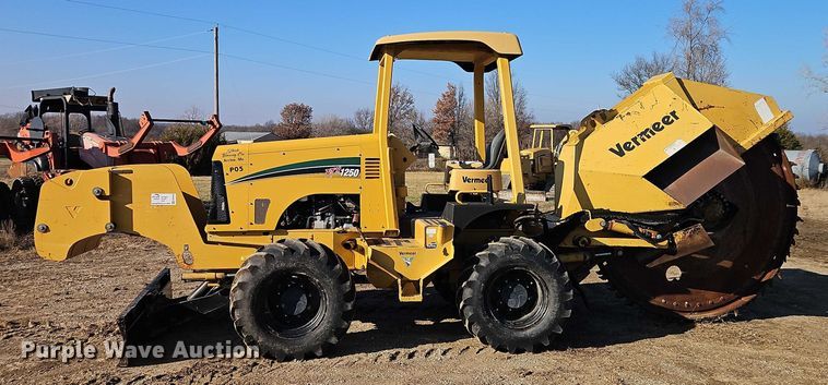 image for item EB8468 Vermeer RTX1250 Rock Saw