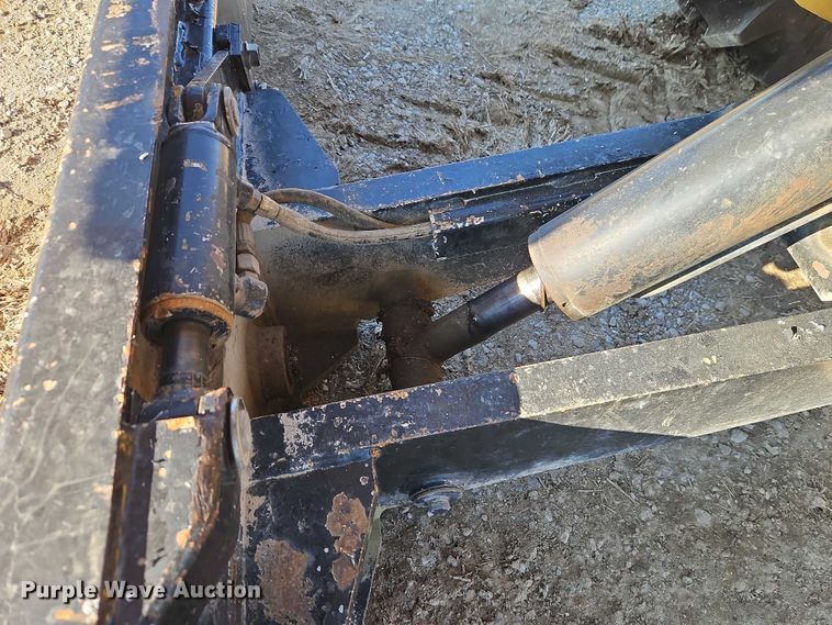 image for item EB8468 Vermeer RTX1250 Rock Saw