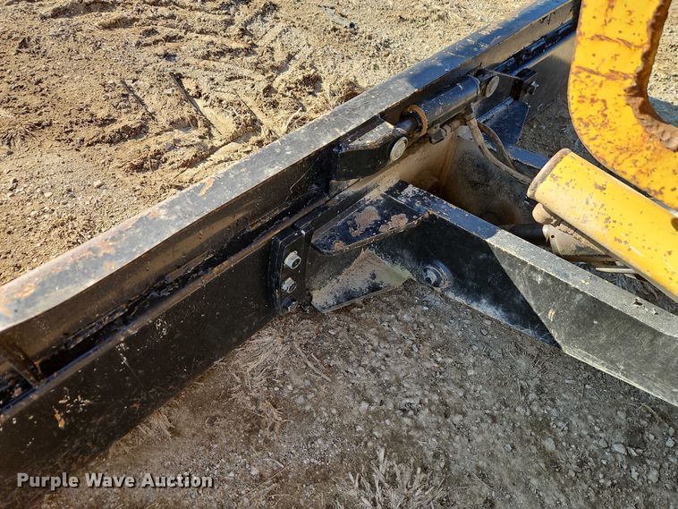 image for item EB8468 Vermeer RTX1250 Rock Saw