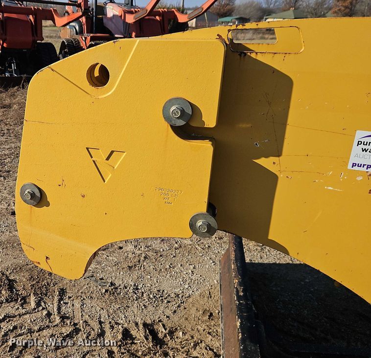 image for item EB8468 Vermeer RTX1250 Rock Saw