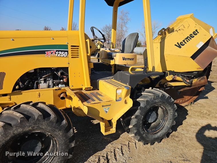 image for item EB8468 Vermeer RTX1250 Rock Saw