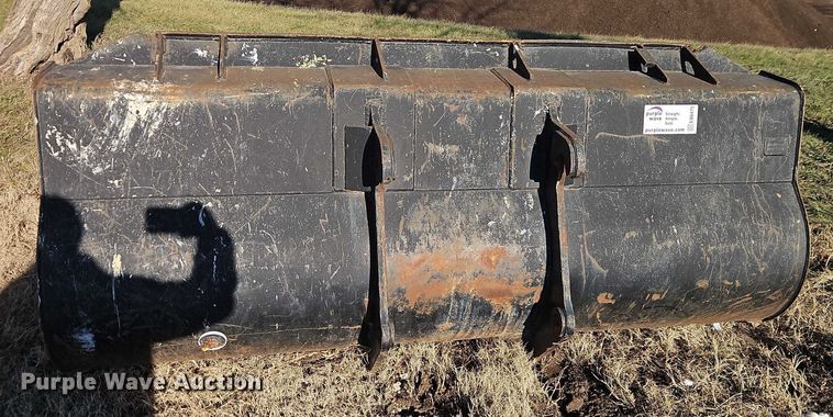 image for item EB8475 100