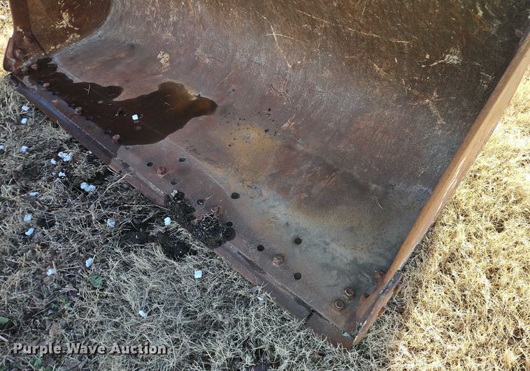 image for item EB8475 100