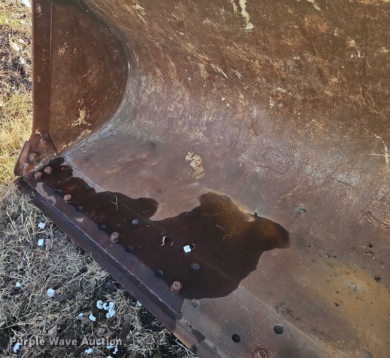 image for item EB8475 100