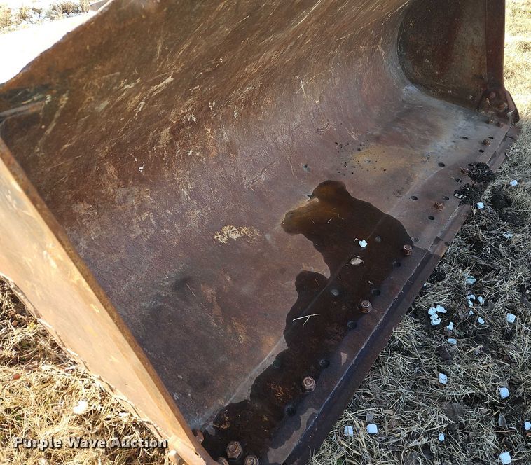 image for item EB8475 100