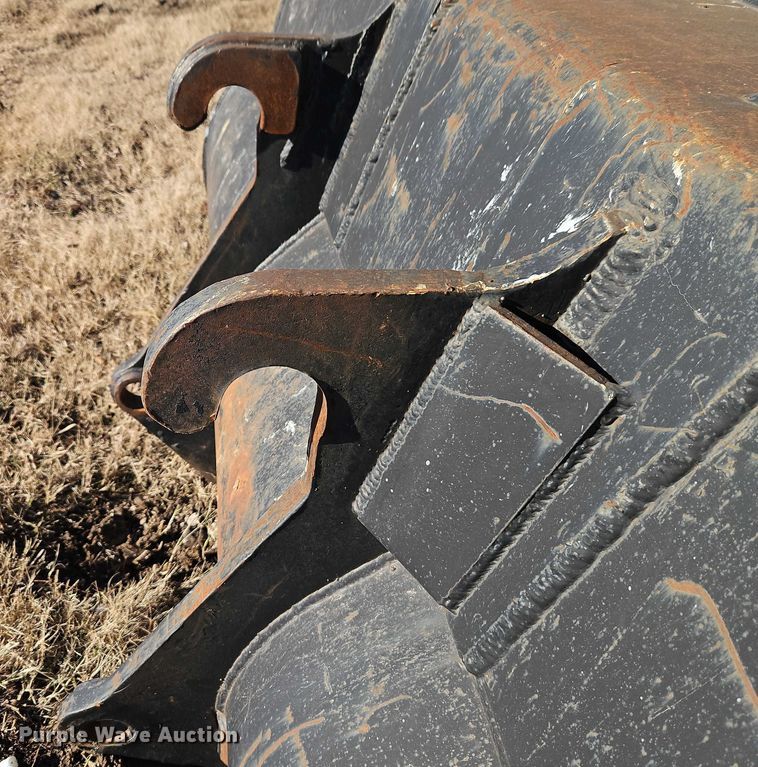 image for item EB8475 100