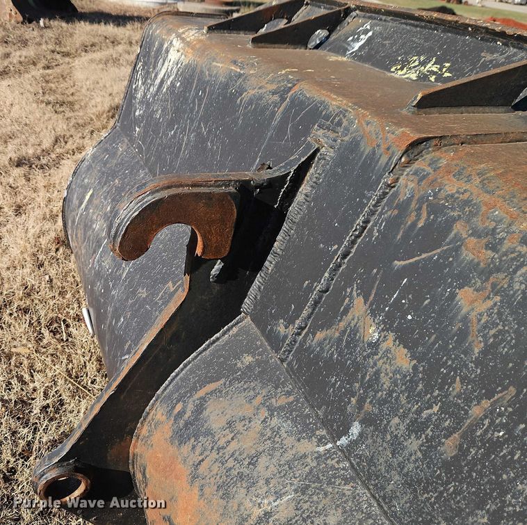 image for item EB8475 100