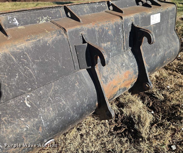 image for item EB8475 100