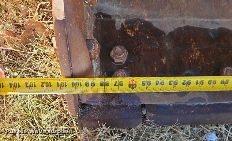 image for item EB8475 100