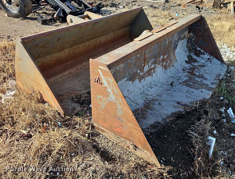 image for item EB8476 (2) telehandler buckets