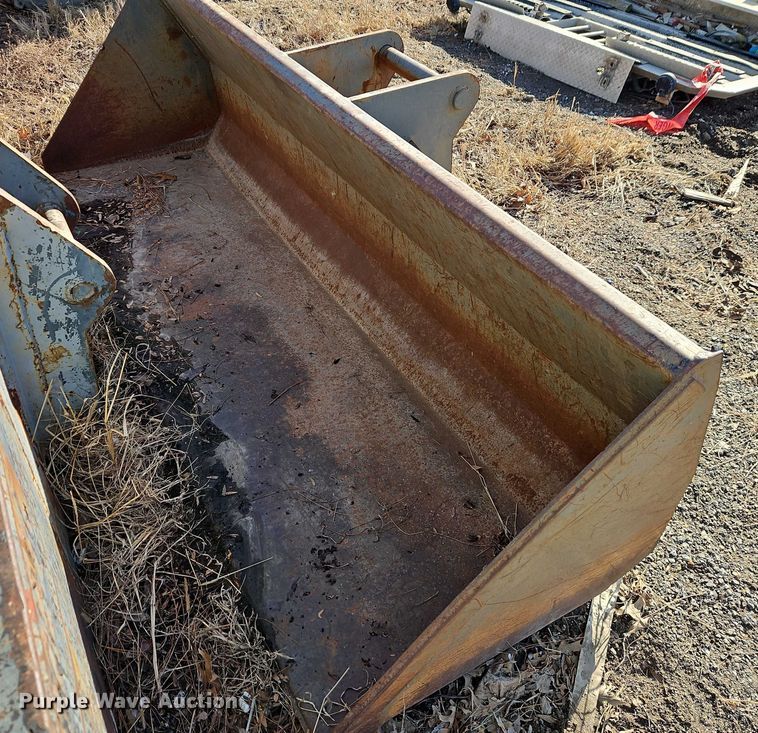 image for item EB8476 (2) telehandler buckets