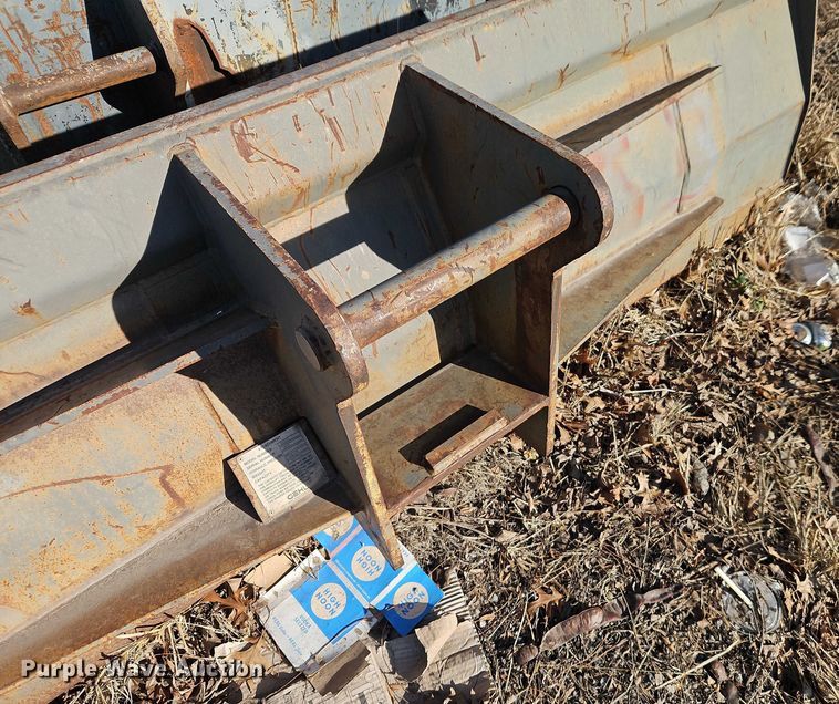 image for item EB8476 (2) telehandler buckets