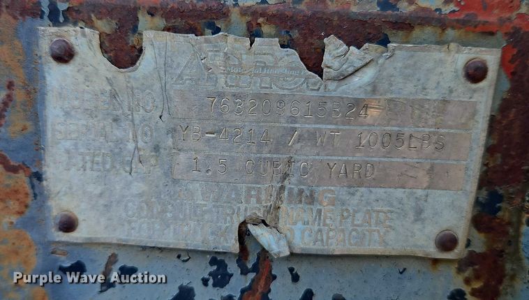 image for item EB8476 (2) telehandler buckets