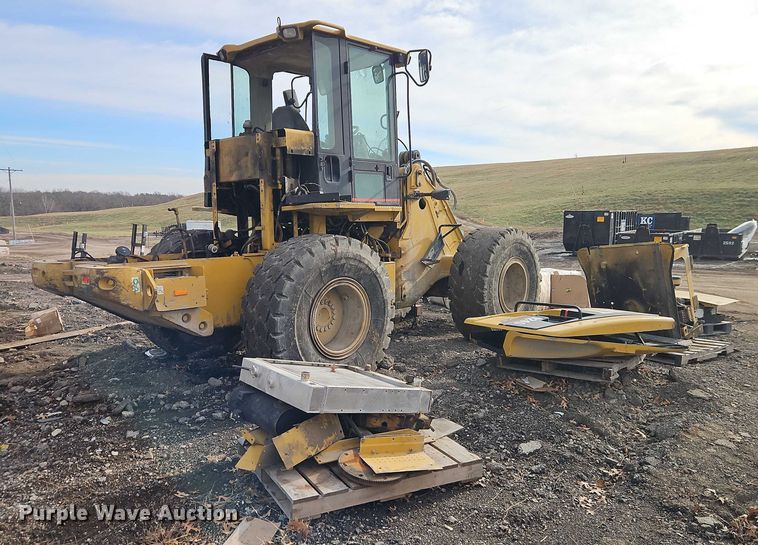 image for item EB8480 1999 Caterpillar 924G wheel loader