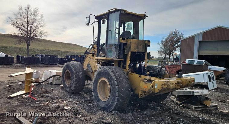 image for item EB8480 1999 Caterpillar 924G wheel loader
