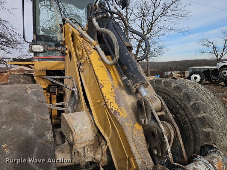image for item EB8480 1999 Caterpillar 924G wheel loader