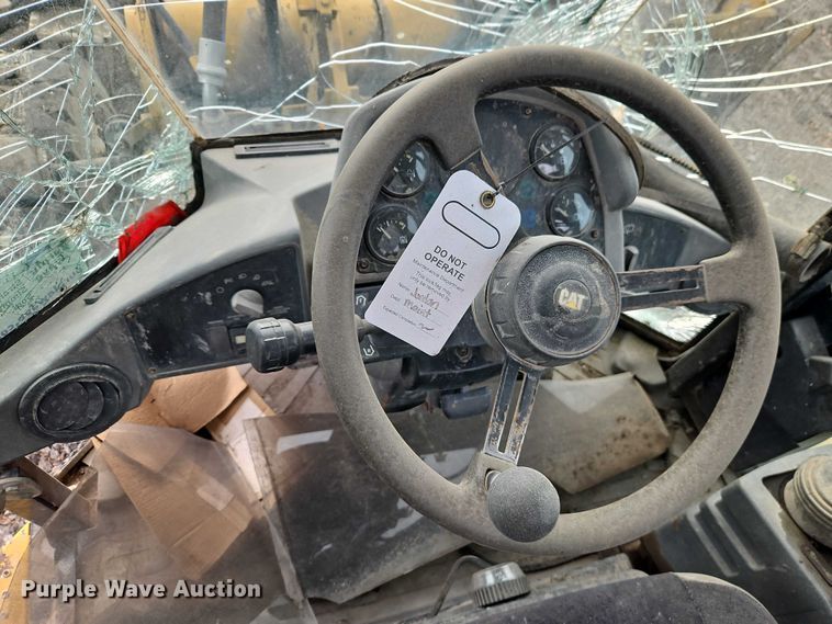 image for item EB8480 1999 Caterpillar 924G wheel loader