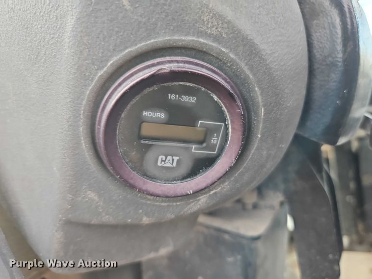 image for item EB8480 1999 Caterpillar 924G wheel loader