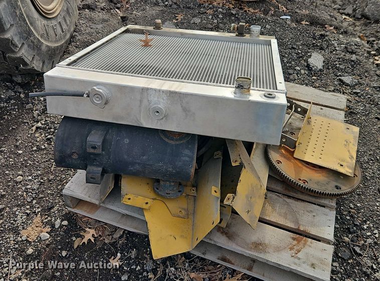 image for item EB8480 1999 Caterpillar 924G wheel loader