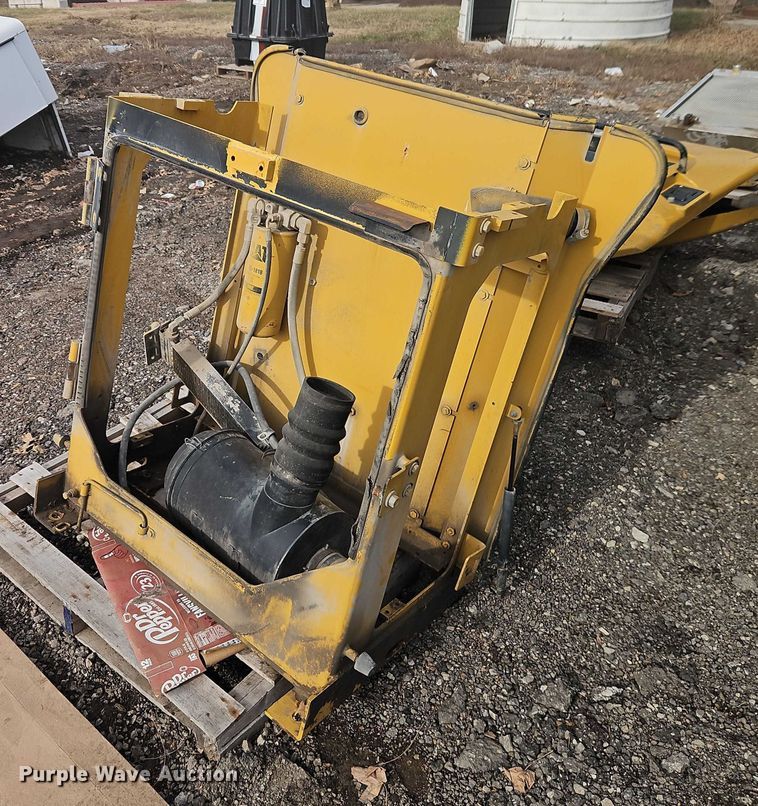 image for item EB8480 1999 Caterpillar 924G wheel loader