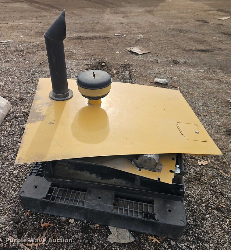 image for item EB8480 1999 Caterpillar 924G wheel loader