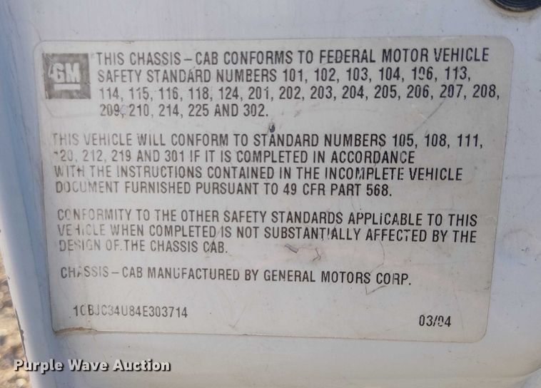 image for item EC1318 2004 Chevrolet Silverado 3500 flatbed pickup truck