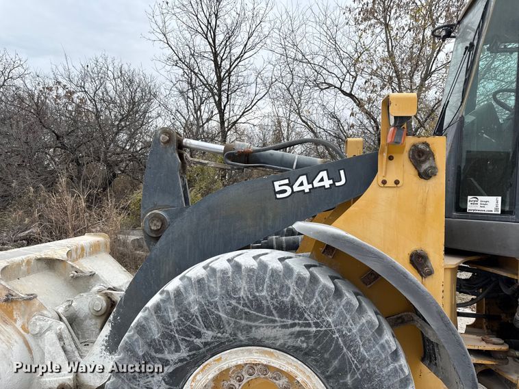 image for item EC4471 2005 John Deere 544J wheel loader