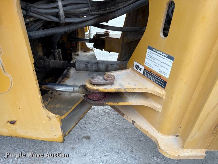 image for item EC4471 2005 John Deere 544J wheel loader