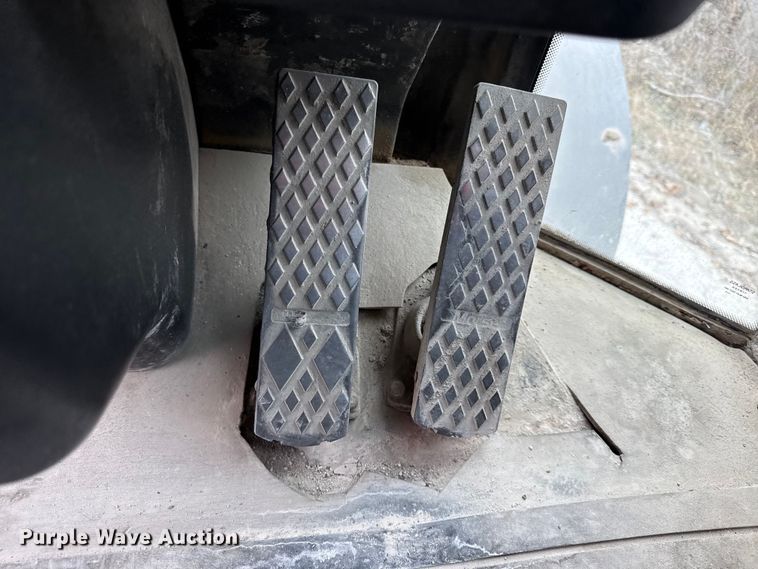 image for item EC4471 2005 John Deere 544J wheel loader