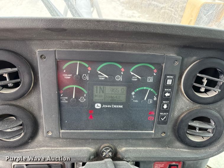 image for item EC4471 2005 John Deere 544J wheel loader