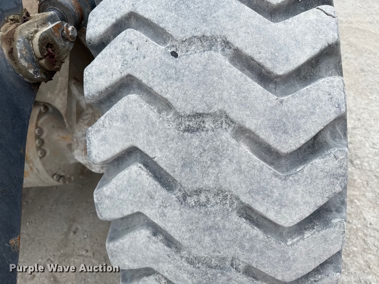 image for item EC4471 2005 John Deere 544J wheel loader