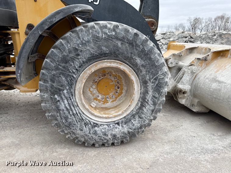 image for item EC4471 2005 John Deere 544J wheel loader