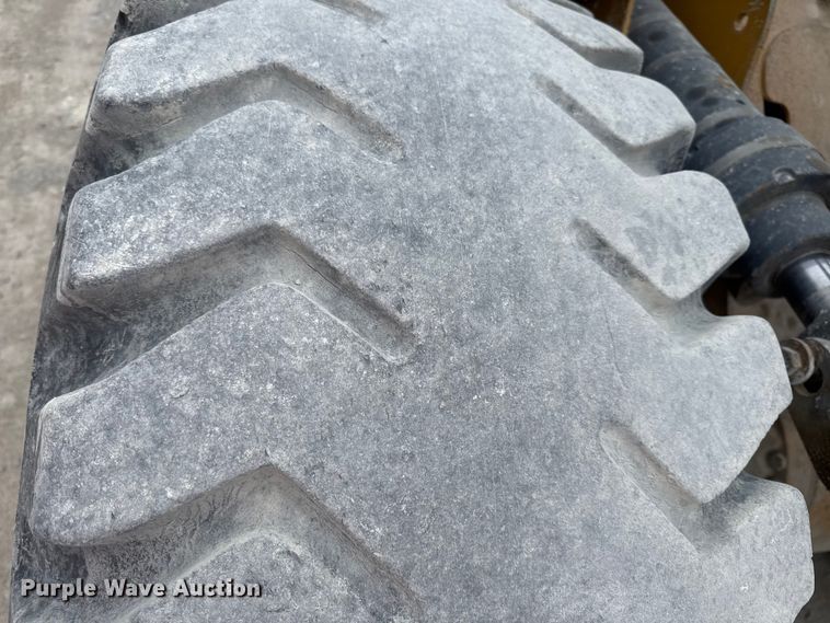 image for item EC4471 2005 John Deere 544J wheel loader