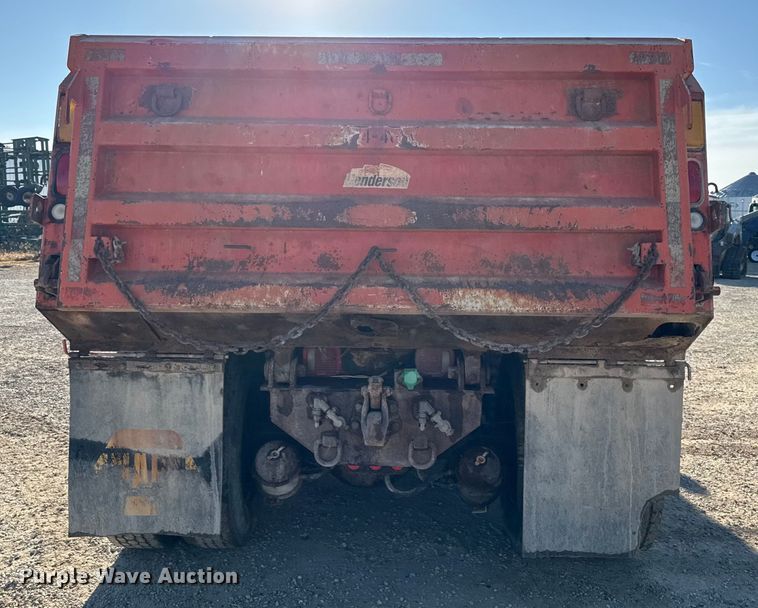image for item EC4474 2005 International 7500 dump truck