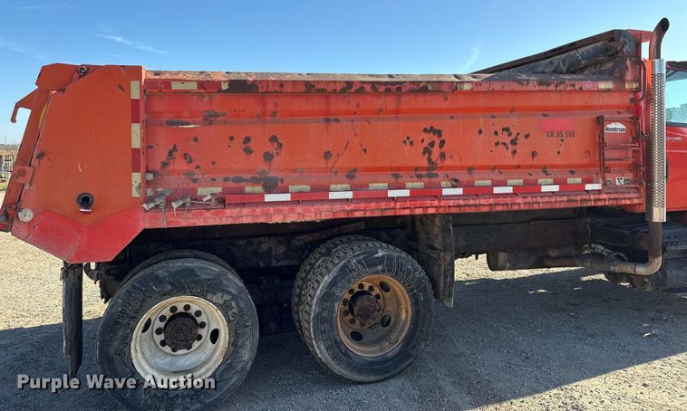 image for item EC4474 2005 International 7500 dump truck