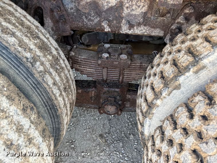 image for item EC4474 2005 International 7500 dump truck