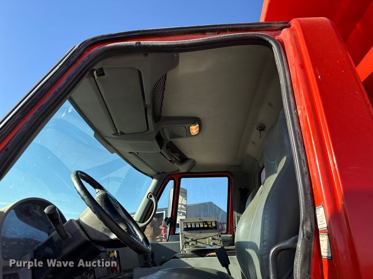 image for item EC4474 2005 International 7500 dump truck