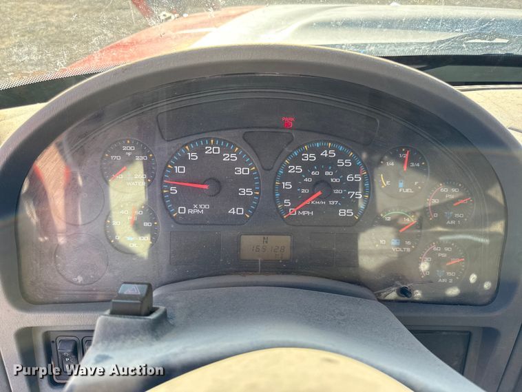 image for item EC4474 2005 International 7500 dump truck