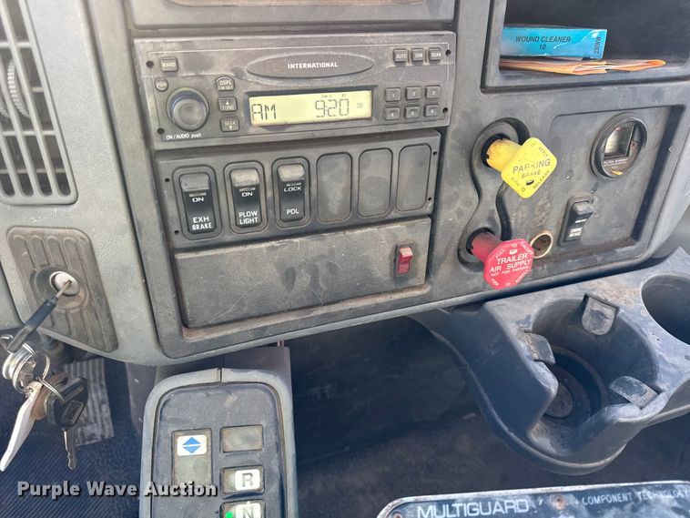 image for item EC4474 2005 International 7500 dump truck