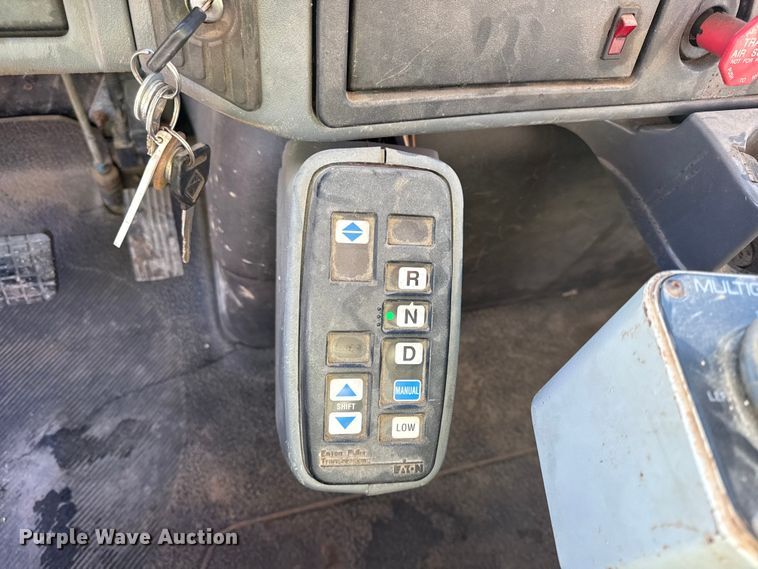 image for item EC4474 2005 International 7500 dump truck