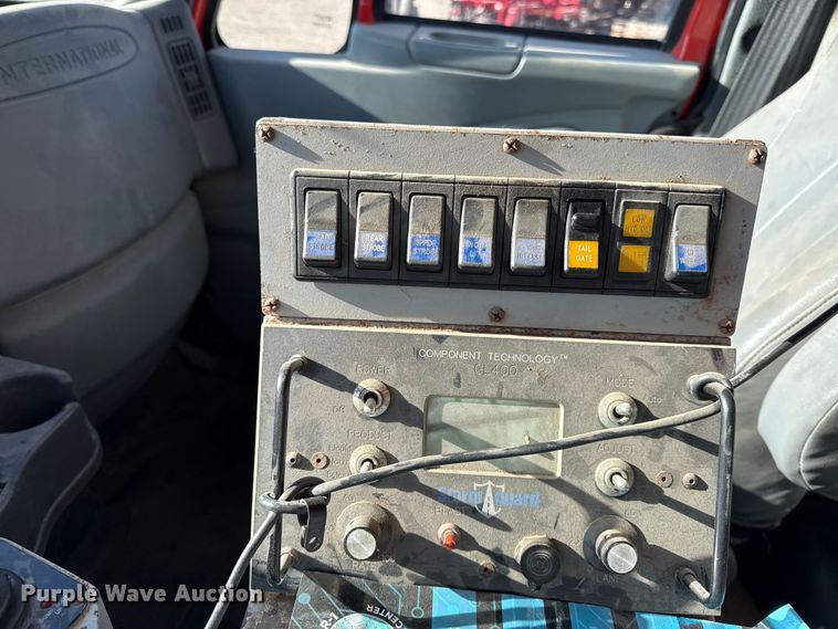 image for item EC4474 2005 International 7500 dump truck