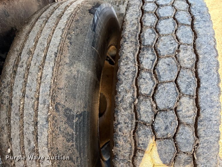 image for item EC4474 2005 International 7500 dump truck