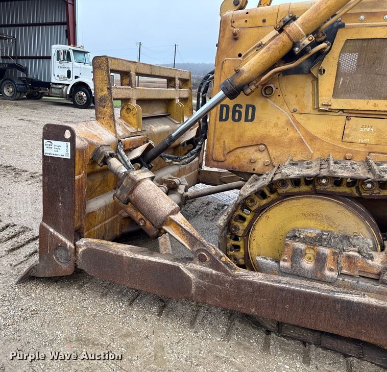 image for item EC4487 Caterpillar D6D dozer
