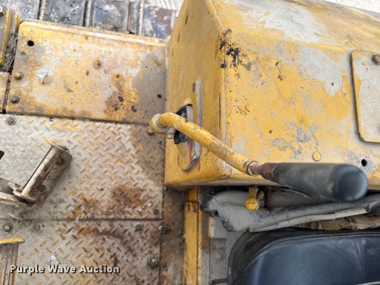 image for item EC4487 Caterpillar D6D dozer